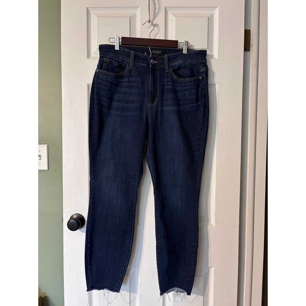 Judy Blue Jeans Charlotte Mid Rise Women's Size 16W Skinny Fit Raw Hems